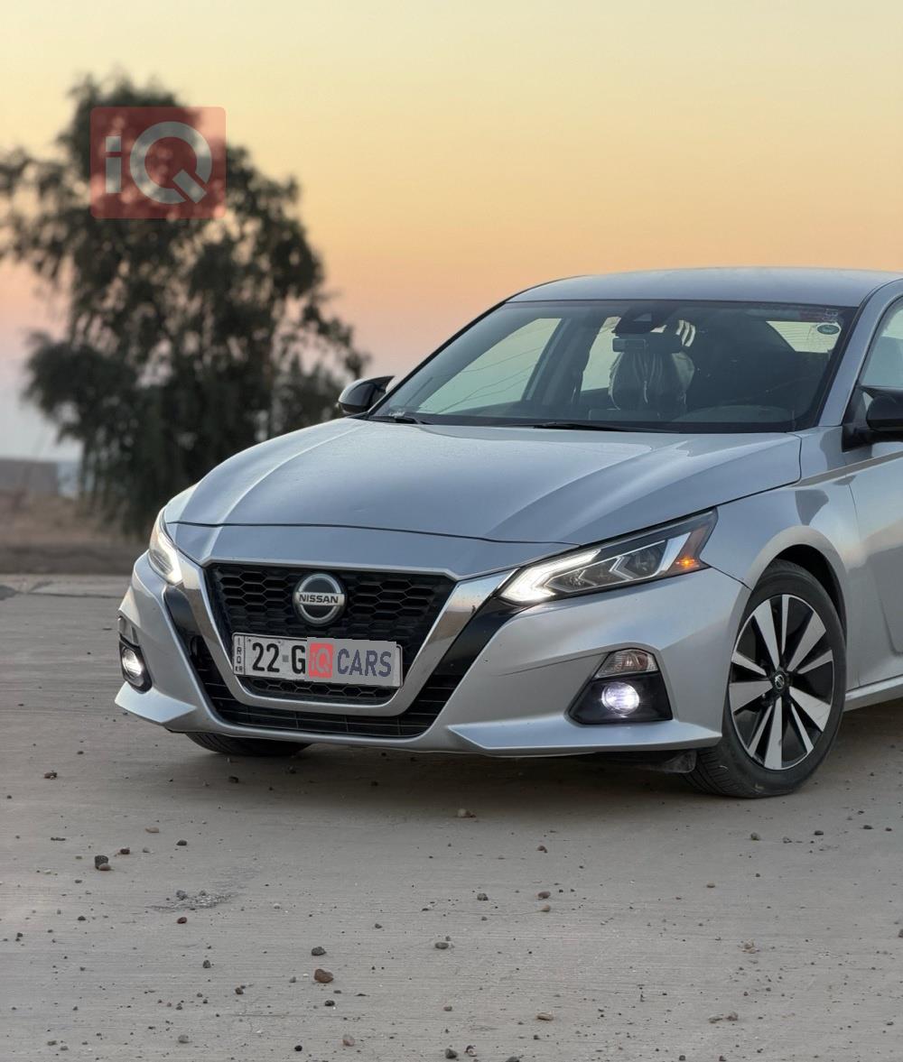 نيسان ألتيما